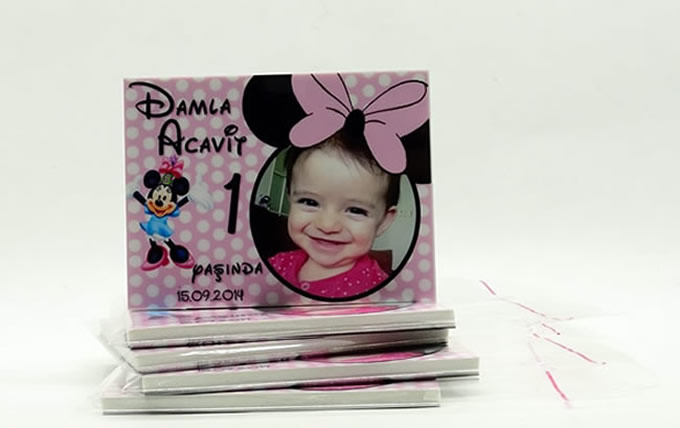 damla1-yasinda-pembe-minnie-mouseli-magnet