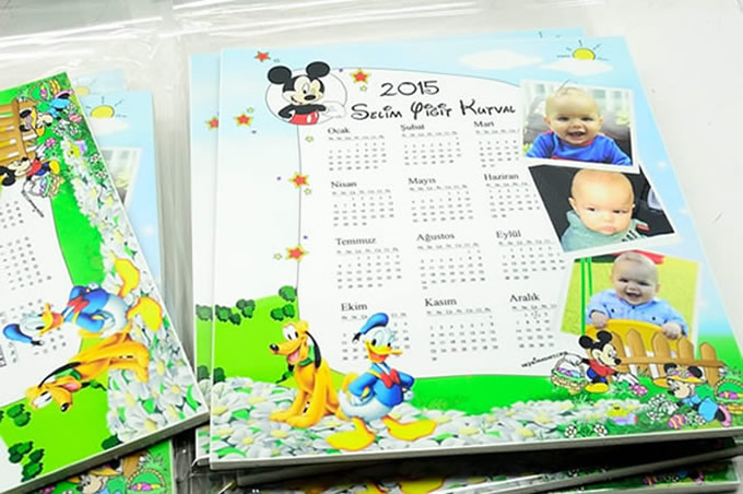 2015-mickey-mouse-magnet-takvimi