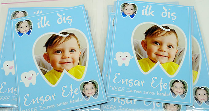 ensar-bebek-1-yas-ve-ilk-dis-magnetleri-3