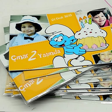 Çınar 2 Yaşında Şirinler Temalı Magneti