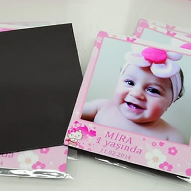 Mira 1 Yaşında Buzdolabı Magneti