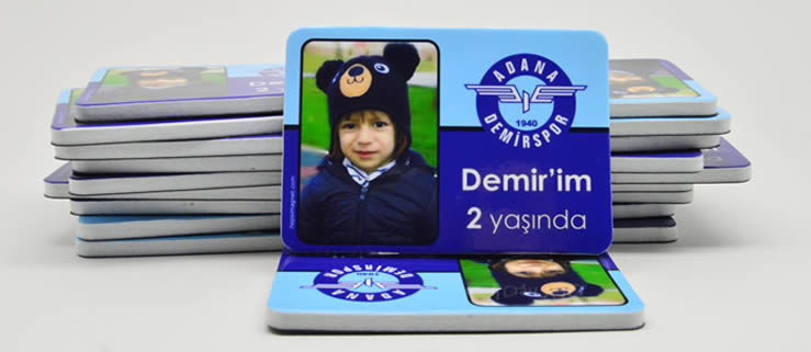 Demir 2 Yaşında Buzdolabı Magnetleri